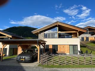 Ski-in ski-out chalet with beautiful view - 4