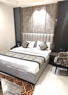Hotel M-B 'Just 2-mint From New Delhi Railway Station & connaught Place - 9
