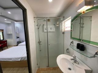 Eco Nest Hotel - 2
