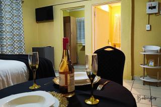 Budget Stays at Olivia Pines Guesthouse - 5