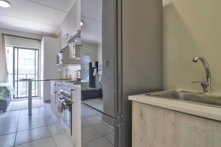Entire Rental unit Midrand, 5 mins from MOA - 1