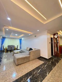 Luxury 2BR apartment in the Heart of Ikeja GRA with 24hrs Power, Wifi and Balcony - 5