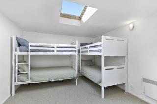 Lorne Lodge - 9