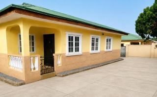 Rich Prec - A premium 3 bedroom serviced homestay in a serene and secure Estate - 0