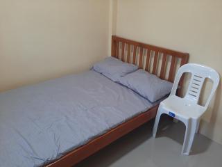 Crezwil Place Room#3 - 1