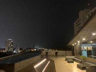 2C - Cozy Studio Apartment with Balcony, Equipetrol - Sirari - 3