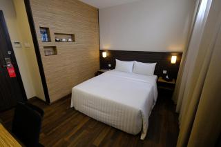 The Corner House Hotel - 4