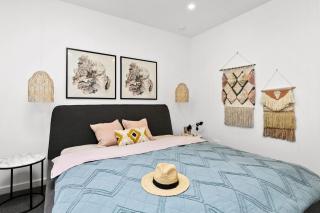 Joy Apartment 4 - Lorne - 2