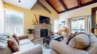 Mammoth Estates Deluxe 2 Bedroom Condos - 7