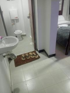 White House Suites - 0