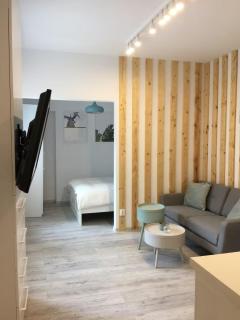LOFTY near Old Town, near Bar, Kitchen, with washer - 5