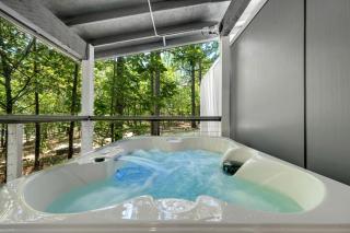 Glass Luxury Pod with Private Hot Tub and Fire Pit in Broken Bow, Oklahoma - 6