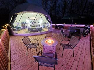 Cozy Dome with Private Hot Tub & Fire Pit Getaway in Murray, Kentucky - 5
