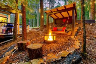 Stunning Glass Pod with Hot Tub and Starry Forest Views in Broken Bow, Oklahoma - 5