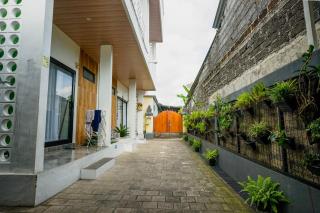 Nareswara Guest House - 4