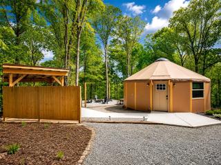 Cozy Yurt Hideaway with Tranquil Forest Surroundings in Murray, Kentucky - 5