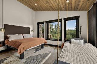 Spacious Cabin Retreat with Hot Tub & River Views in Idaho - 5