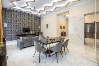 Marble & Gold Apartment by Andrássy - 8