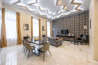 Marble & Gold Apartment by Andrássy - 1