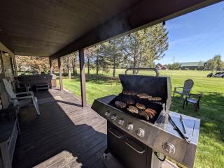 Fresh Summer Cabin with Hot Tub, Firepit & Outdoor BBQ in Island Park, Idaho - 5