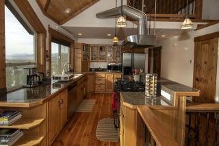 Scenic Ridge Home with Panoramic Mountain Views near Alpine, Utah - 2