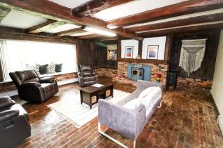 Cozy Farmhouse with Fire Pit & Peaceful Country Views in Hanover, Pennsylvania - 8