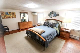 Cozy Farmhouse with Fire Pit & Peaceful Country Views in Hanover, Pennsylvania - 7