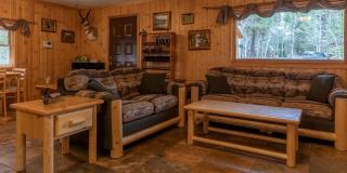 Adventurous Cabin with Hot Tub & Fire Pit for Relaxing in Island Park, Idaho - 9