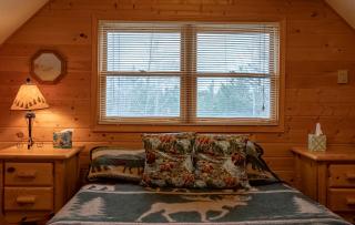 Adventurous Cabin with Hot Tub & Fire Pit for Relaxing in Island Park, Idaho - 8