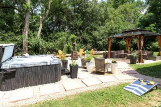 Historic Schoolhouse Getaway with Private Hot Tub Retreat in York, Pennsylvania - 3