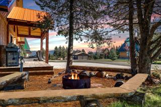 Scenic Island Park Cabin with Hot Tub & Golf Near Henrys Fork, Idaho - 3