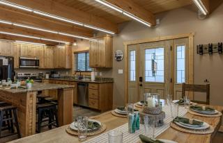 Scenic Mountain Retreat with Hot Tub & Fire Pit Near Big Springs, Idaho - 7