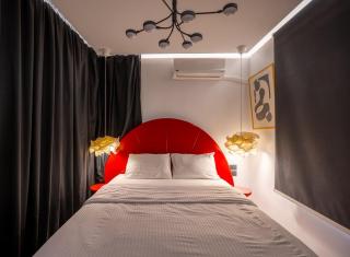 Modern 2 Bedroom Apartment 5 Minutes from Airport - 2