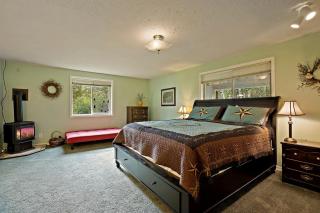Family Mountain Getaway with Fire Pit & Game Room in Idaho - 6