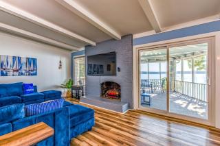 Luxury Lakefront Vacation Home with Private Hot Tub in Murray, Kentucky - 3