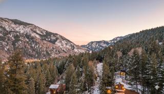 Upscale Mountain Retreat with Cozy Fireplace & Jetted Tub in Alpine, Utah - 7