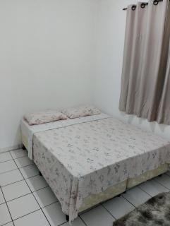 Casa bem localizada - 2