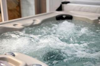 Luxury Cabin with Private Hot Tub & Sauna Getaway in Broken Bow, Oklahoma - 7