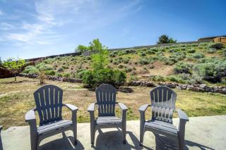 Family-Friendly Reno Home with Large Yard, BBQ & Pet-Friendly Stay - 4