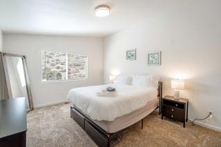 Family-Friendly Reno Home with Large Yard, BBQ & Pet-Friendly Stay - 3