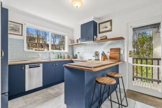 Gunyha - Ocean Views, Walk to Beach, Free WiFi, Pet Friendly, Open Fire, Visiting Koalas and Other Wildlife. - Apollo Bay - 1