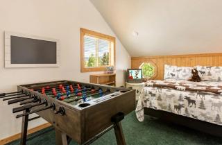 Peaceful Riverfront Escape with Fishing & Recreation in Idaho - 3