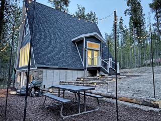 Charming Mountain Cabin with Private Hot Tub & Fire Pit Near Yellowstone, Idaho - 0