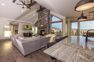 Spacious Mountain Retreat with Fireplace & Outdoor Space in Wyoming - 5