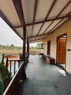 The Eternal M farmhouse - 3