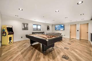 Luxury Retreat with Hot Tub, Red-Light Sauna & Direct Access to Island Park Reservoir, Idaho - 8