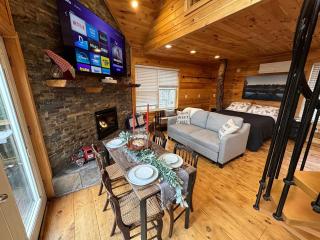 Double Tree Houses Ideal for Groups with Hot-Tubs in Maine - 9