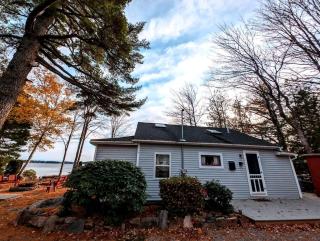 Family and Dog Friendly Lakefront Cabin in Maine near Tidal Falls and Kisma Preserve - 0