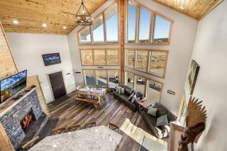 Charming Mountain Home with Hot Tub & Fire Pit Escape in Island Park, Idaho - 9