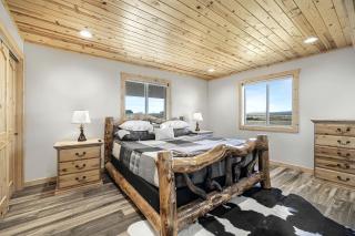 Charming Mountain Home with Hot Tub & Fire Pit Escape in Island Park, Idaho - 8